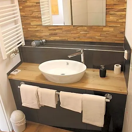 Am Blumenhaus Отель